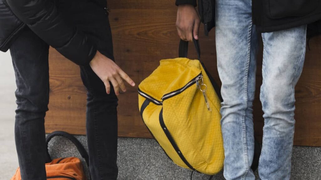 Bagagem de mão gratuita passa a ter medidas iguais na Ryanair, easyJet e outras