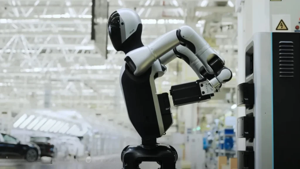 Robô humanoide troca as suas próprias baterias para funcionar 24 horas, 7 dias por semana