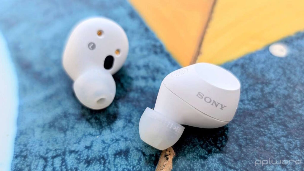 Sony WF-C710N earbuds ANC som
