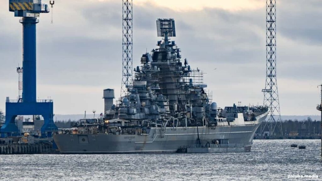 Almirante Nakhimov: navio nuclear russo regressa ao mar após quase 30 anos