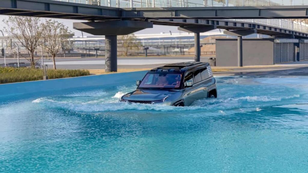 Primeira pista todo-o-terreno para veículos elétricos e super híbridos plug-in é da BYD