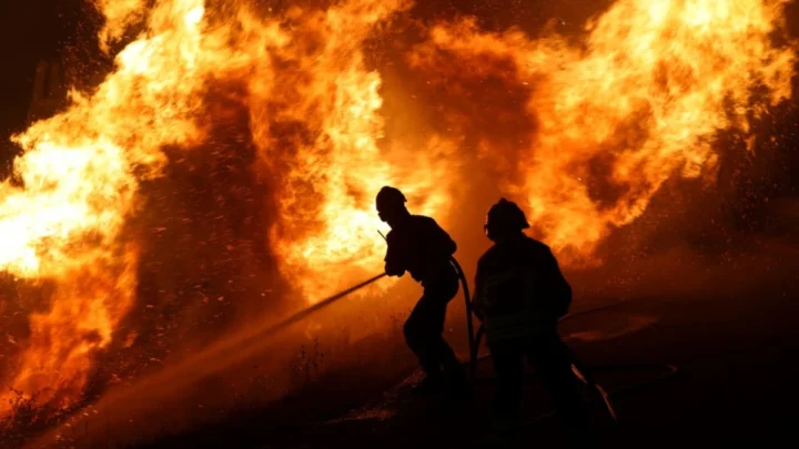 Ilustração do combate aos incêndios em Portugal