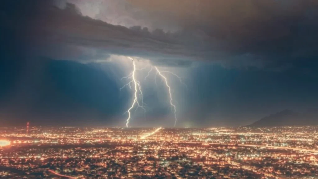 Há um novo recorde mundial para o relâmpago mais longo de sempre: incríveis 829 km