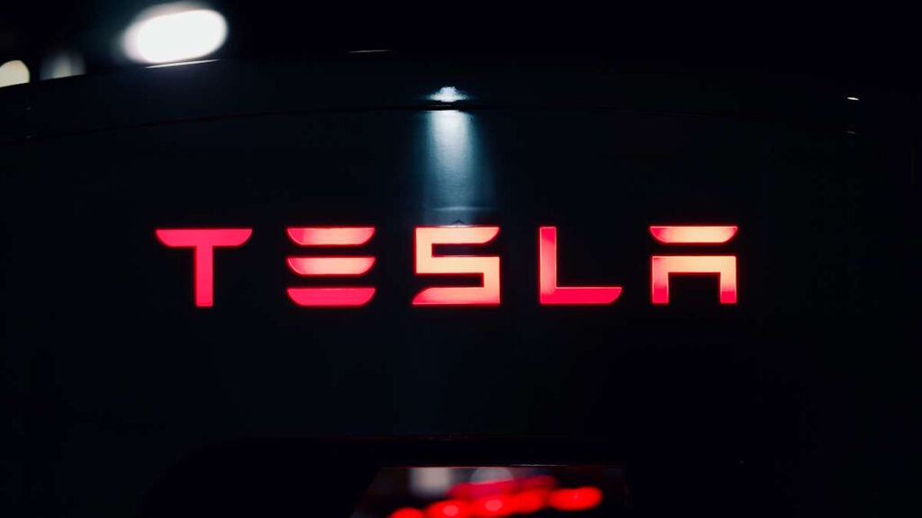 Tesla robotáxis roboôs automóveis Elon Musk