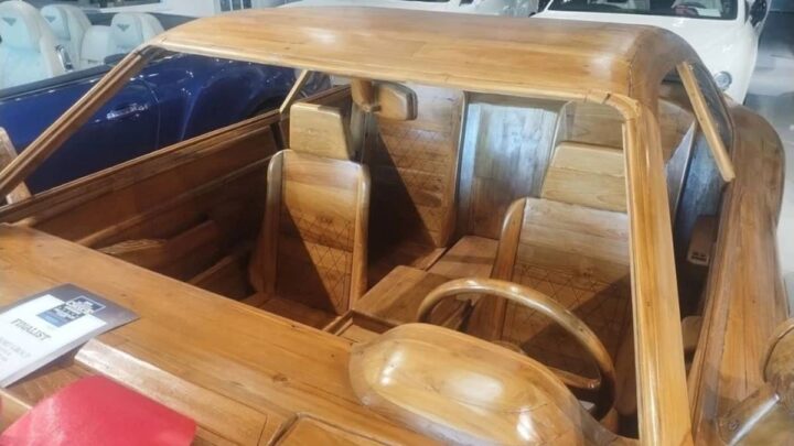 Bentley Continental GT de madeira