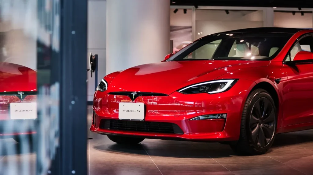 China obriga a Tesla a redesenhar os puxadores das portas