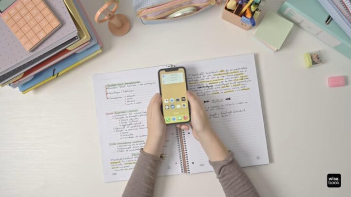 Wise Book: caderno digital português