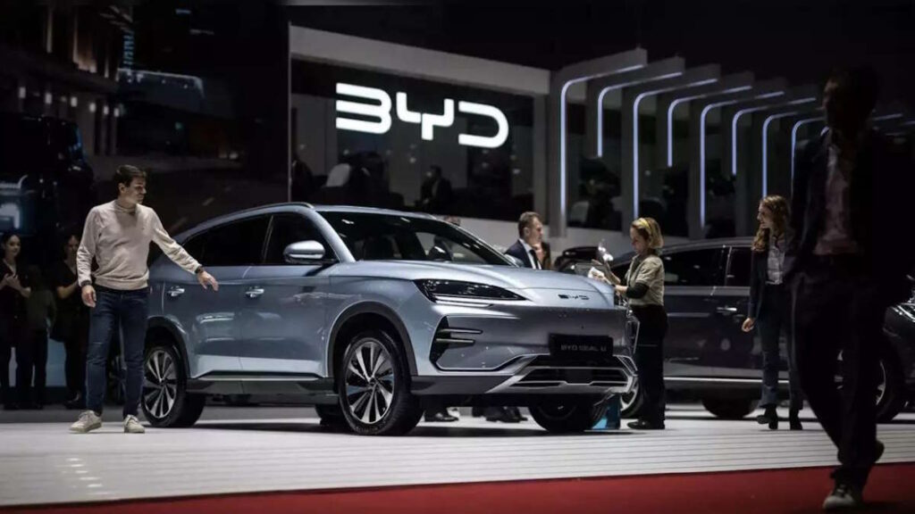 BYD Tesla carros elétricos mercado