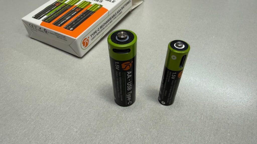 Conheça as pilhas recarregáveis com USB-C da iServices