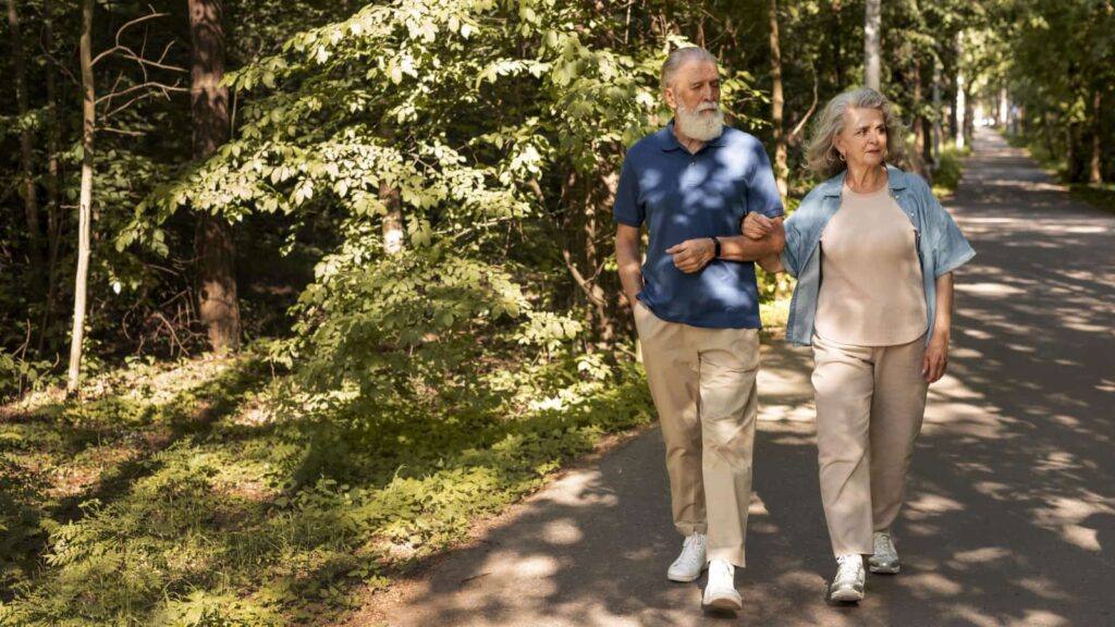 Caminhar apenas 4000 passos por dia uma vez por semana pode ajudar a viver mais