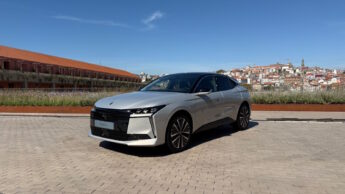 Nº4 E-TENSE 100% elétrico da DS