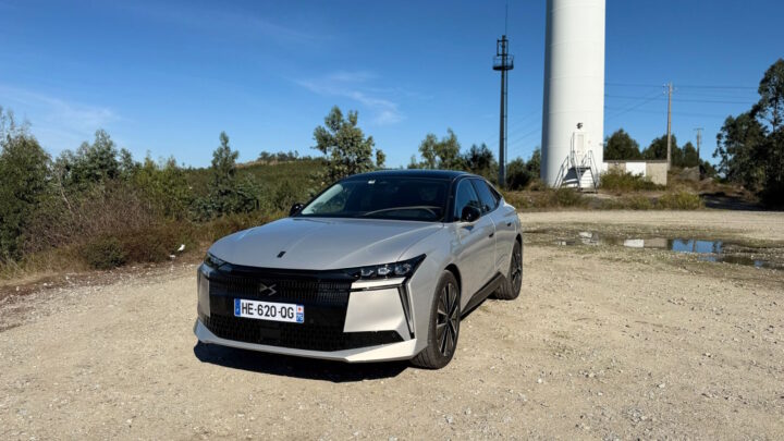 Nº4 E-TENSE 100% elétrico da DS