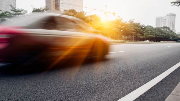 Carro em excesso de velocidade