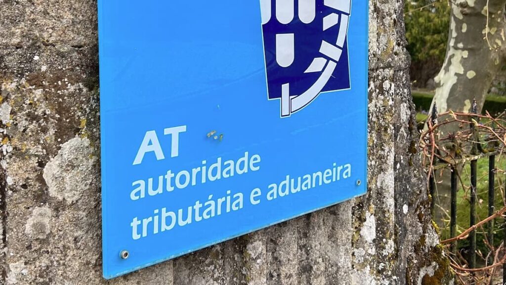 AT alerta para e-mails e SMS fraudulentos enviados em seu nome