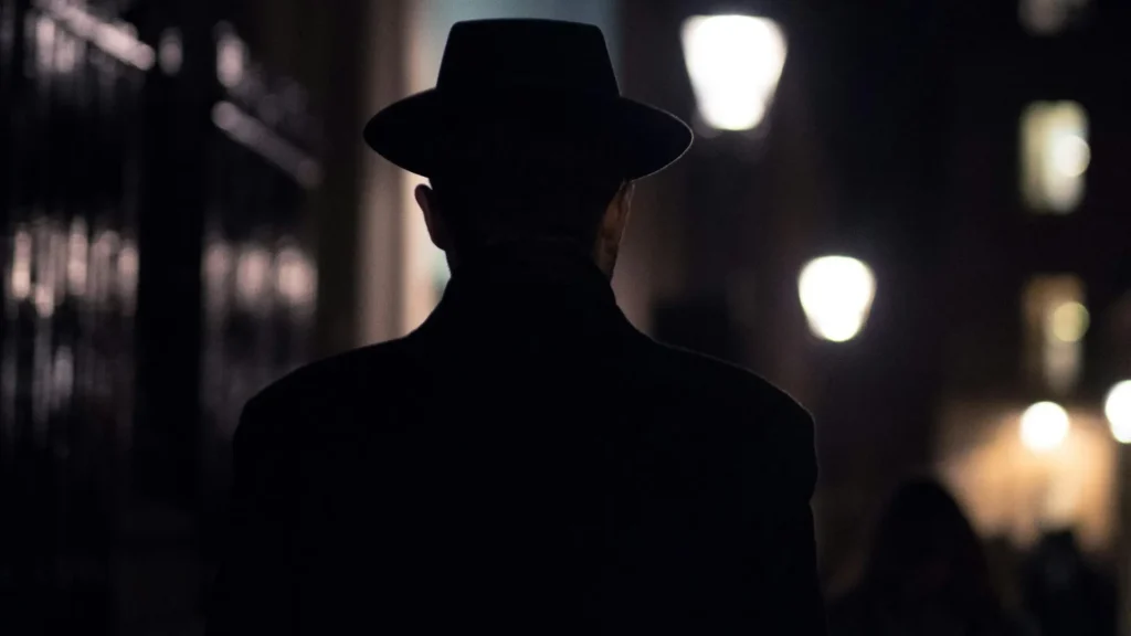 Espião fez-se passar por um candidato a emprego! Como conseguiu?