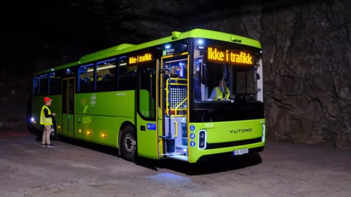 Autocarro elétrico, na Noruega, em testes de segurança