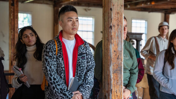 A Hyundai e a Rhode Island School of Design (RISD) celebram o sexto ano de cooperação em investigação com o objetivo de explorar a convergência entre biodesign e biomimética, práticas avançadas de arte e design, e o futuro da mobilidade a nível global.