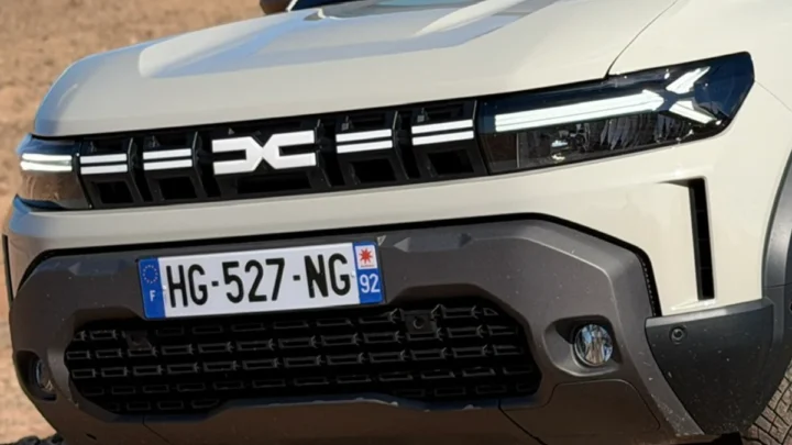 Ilustração do novo SUV Dacia