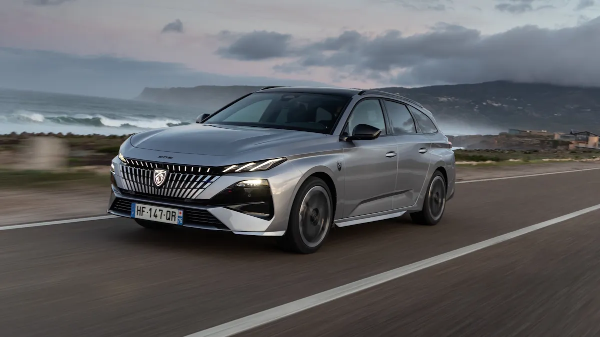 Novos Peugeot 308 e 308 SW: quando o prazer de conduzir fala mais alto