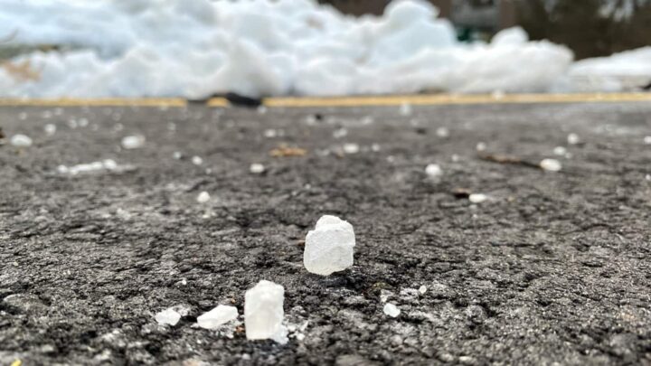 Sal na estrada para degelo