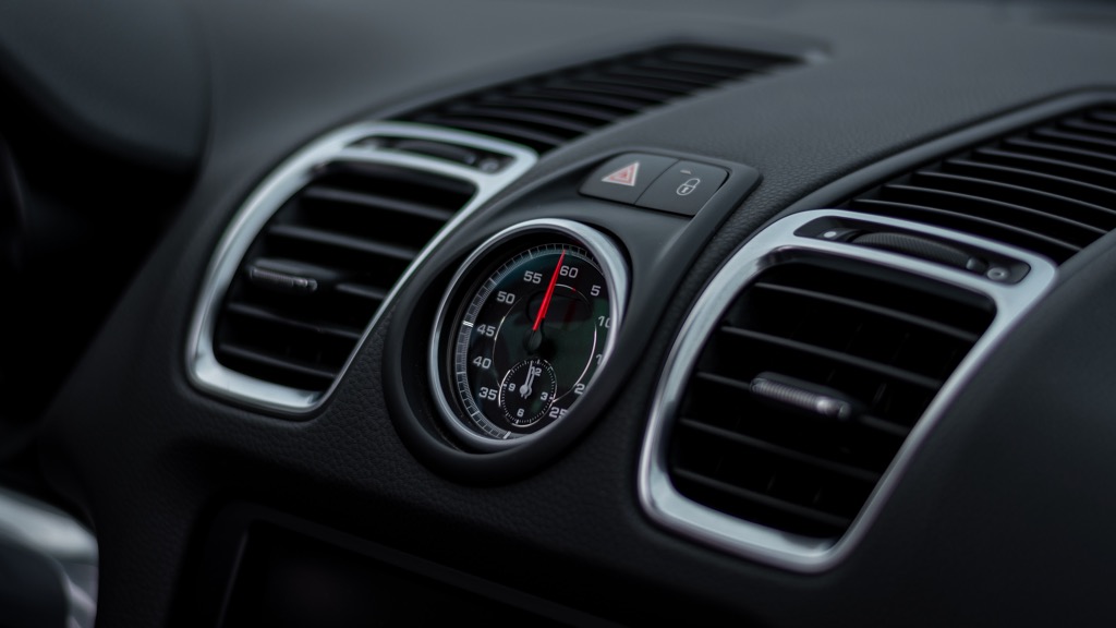 Qual é a temperatura ideal do ar condicionado no carro no inverno?