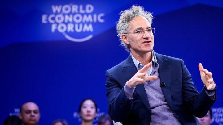 Alex Karp, diretor-executivo da Palantir, no Fórum Económico Mundial, em Davos, na Suíça