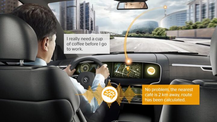 O veículo a tornar-se um companheiro útil e inteligente, com a integração de assistentes por voz melhorados.