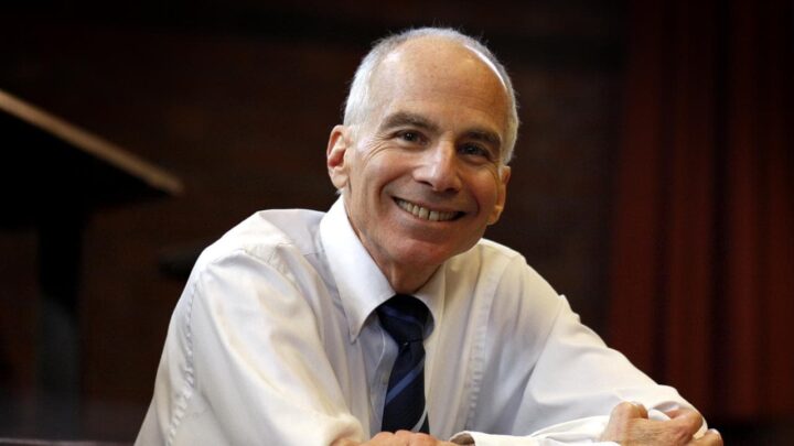 Lawrence Gostin, especialista em direito da saúde pública da Universidade de Georgetown, e especialista em tratados e colaborações internacionais de saúde pública.