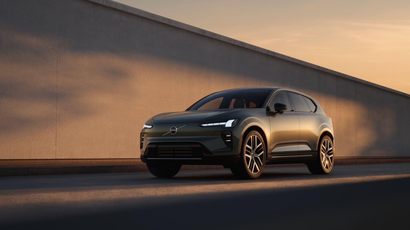 Volvo EX60: até 810 km de autonomia e estreia da tecnologia que vai revolucionar a segurança