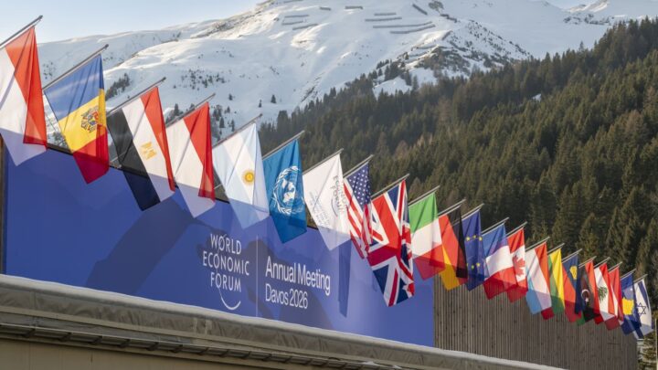 Autor do best-seller "Sapiens" diz que a IA vai criar estas duas crises em todos os países 3 World Economic Forum, ou Fórum Económico Mundial, em Davos, na Suíça.