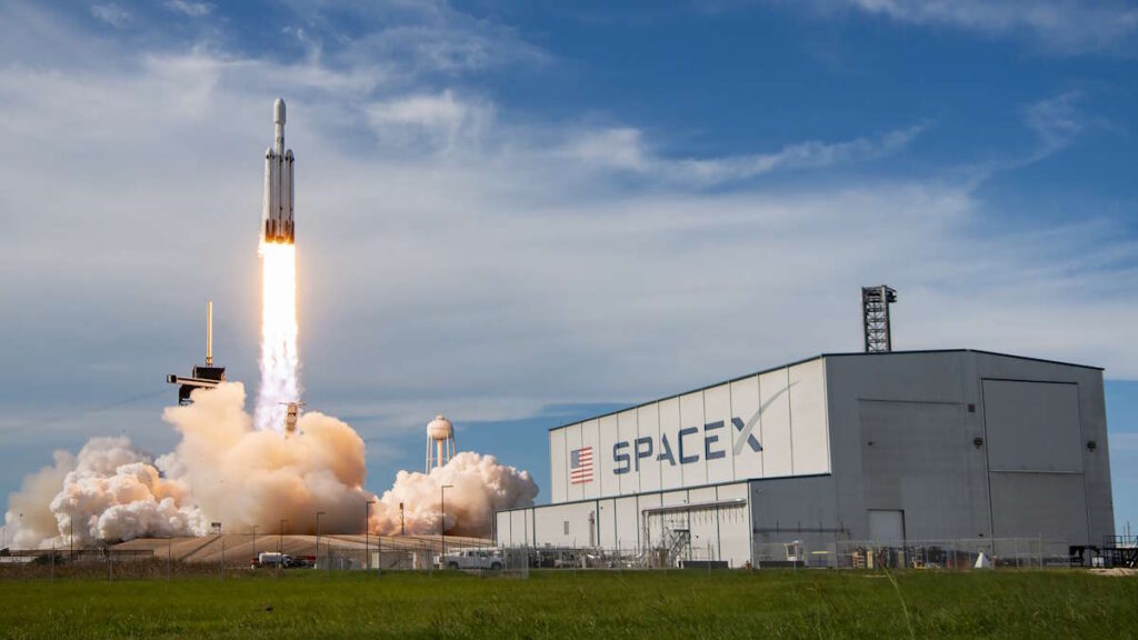 SpaceX IA espaço satélites