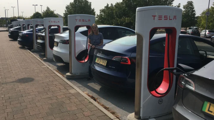 Imagem carros elétricos Tesla