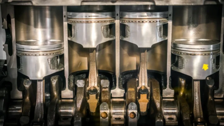 Ilustração motor a gasolina a funciona como manda a norma Euro 7