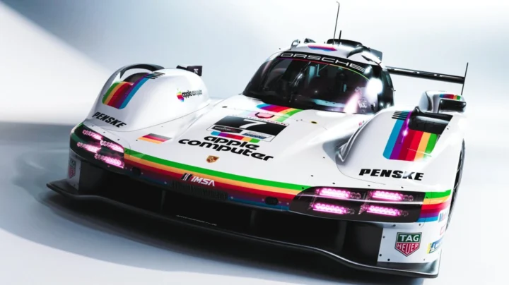 Imagem de um Porsche com o icónico logo da Apple