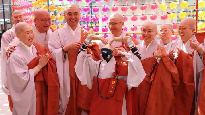 Gabi: o robô que se tornou monge num templo budista na Coreia do Sul