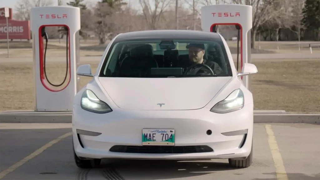 Tesla Model 3 com mais de 610 mil km ainda tem bateria original