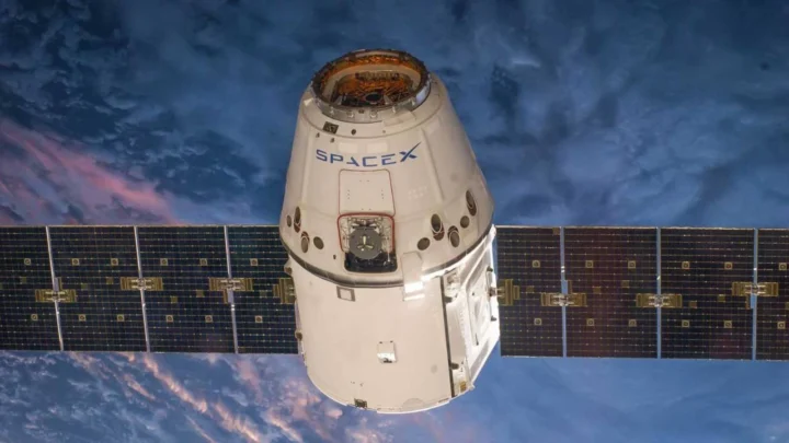 Imagem um dos muitos satélites da SpaceX