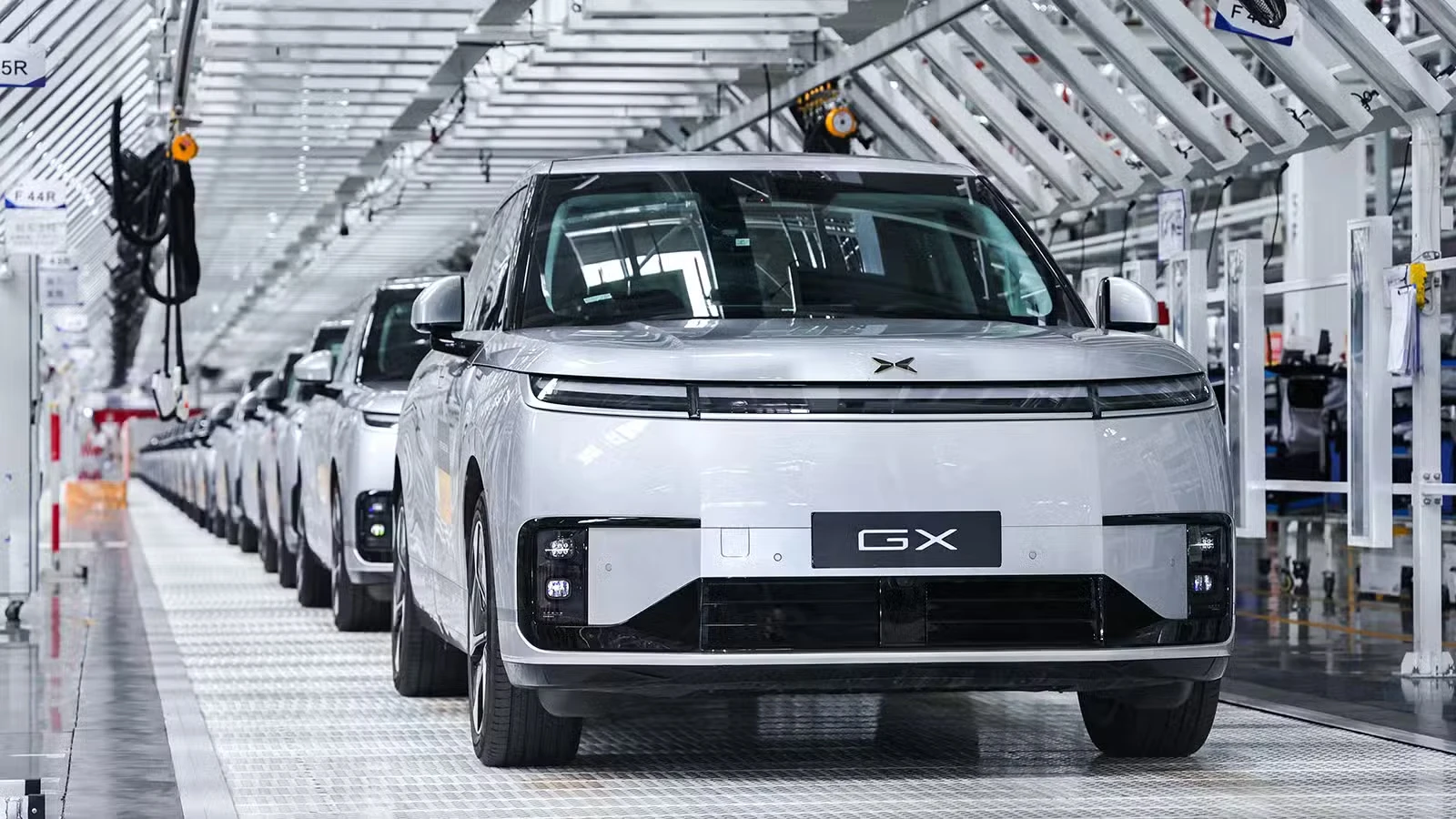 Condução autónoma: XPeng antecipa-se aos rivais e produz o seu robotáxi em massa