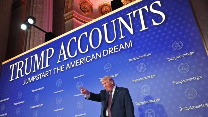 O Presidente Donald Trump a discursar num evento da Trump Accounts, a 28 de janeiro.