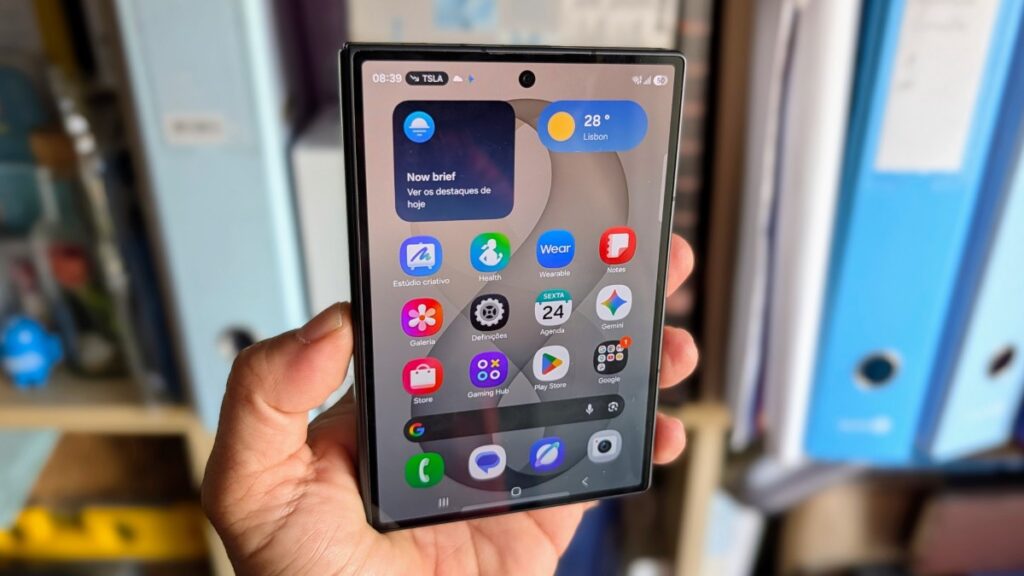 Samsung Galaxy Z Fold 8 ecrã dobráveis
