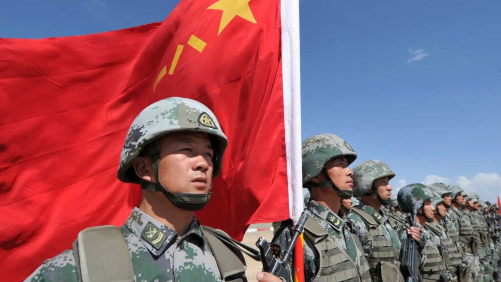 Investigadores militares da China usam modelos de IA dos EUA para treinar sistemas de defesa