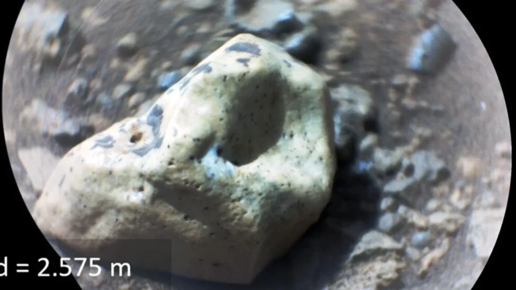 “Muito inesperado”: rover da NASA encontra em Marte mineral associado a rubis e safiras