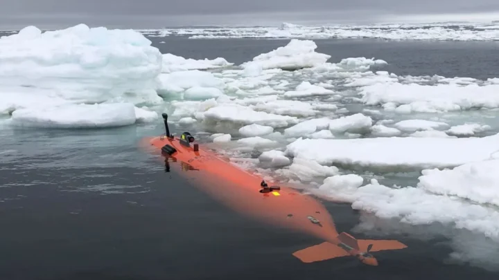 Imagem do submarino Ran que desapareceu sob o gelo da Antártida