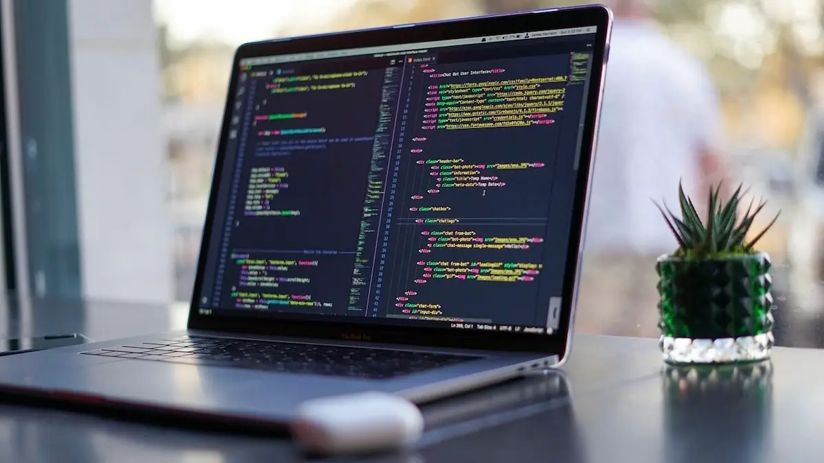 As 10 linguagens de programação mais famosas de sempre e quem as criou