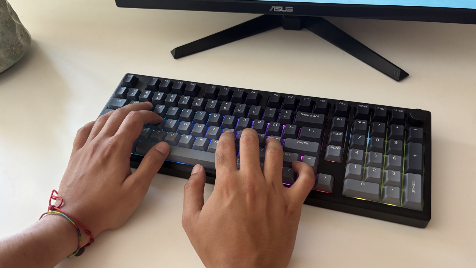 Análise EPOMAKER Galaxy100 Lite: um teclado mecânico que dá vontade de continuar a usar