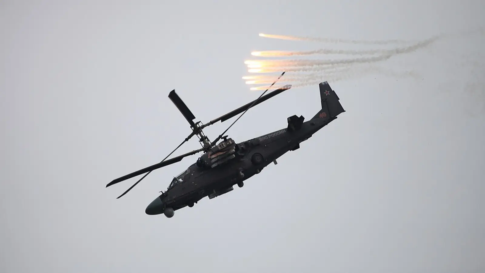Drones de fibra ótica conseguem derrubar helicóptero russo Ka-52 de milhões de euros