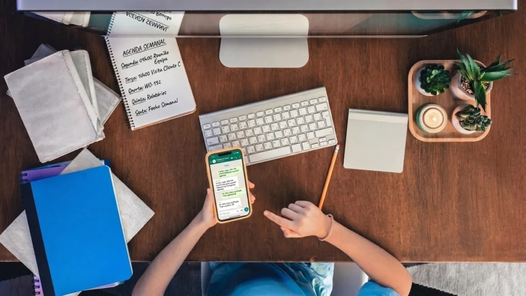 WhatsApp, Excel e papel: ainda é assim que se gerem equipas no terreno?