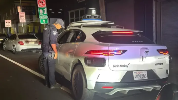 Imagem robotáxi Waymo