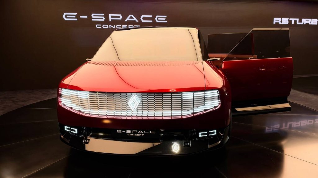 Renault recupera o espírito do Espace de 1984 com um monovolume elétrico futurista