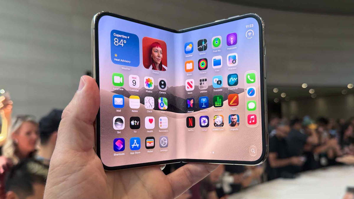 Carl Pei arrasa iPhone Duo: vale a pena gastar 2400 € no dobrável da Apple?